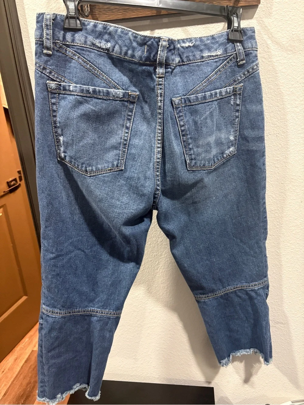 Free People Distressed Cropped Ankle Jeans in Medium Blue - Picture 2 of 3